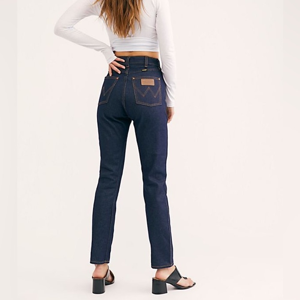 Wrangler Icon Jeans in Rigid New Wash size 25